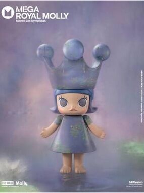 Mega Royal Molly Collectible Figure 400%